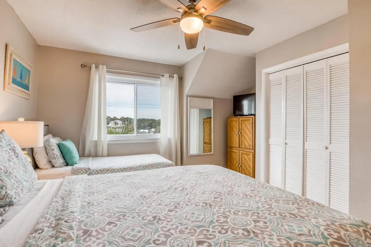 Tybee Lights Apartment