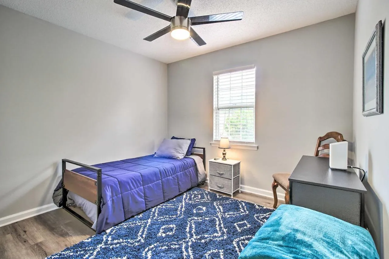 Ideally Located Luxe House On