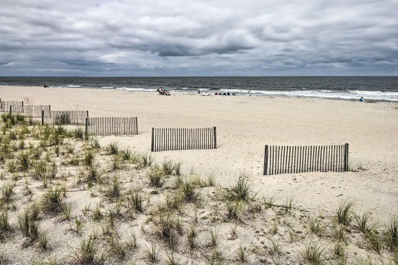 Bright Townhome - Walk To The Beach! Tybee Island