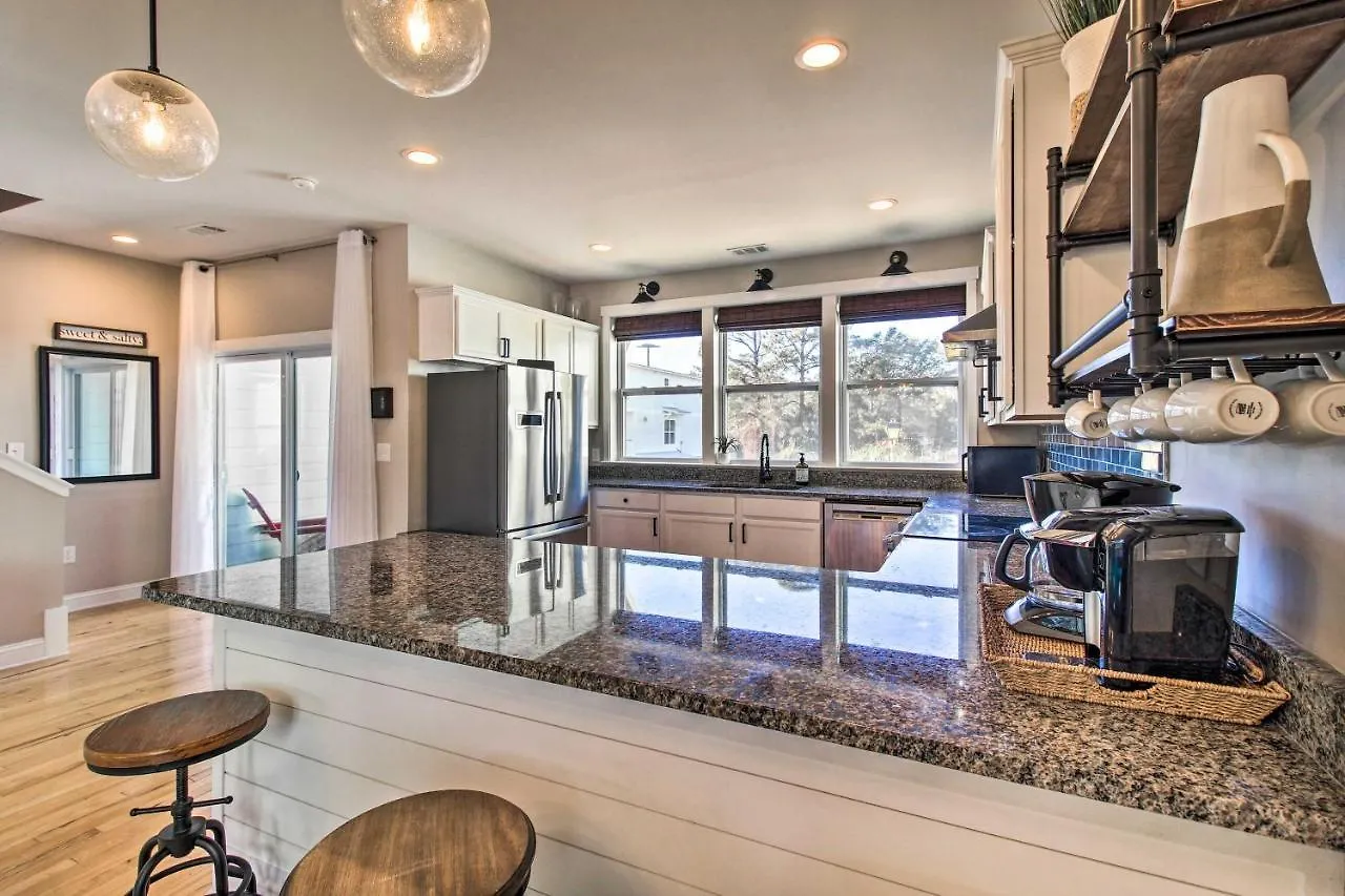 Bright Townhome - Walk To The Beach! Tybee Island