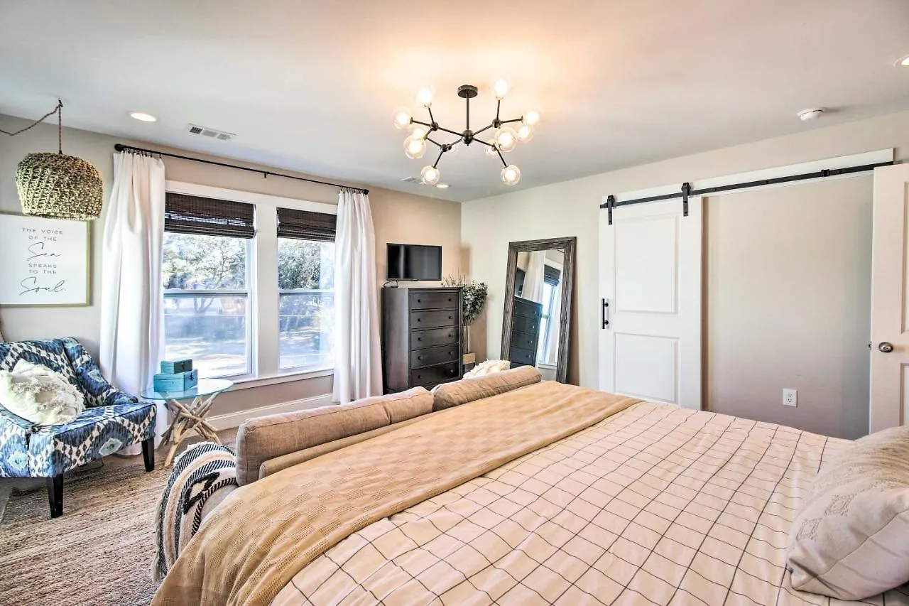 Holiday home Bright Townhome - Walk To The Beach! Tybee Island