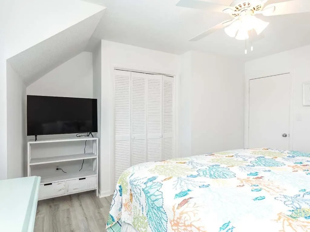 Tybee Lights 114c Apartment