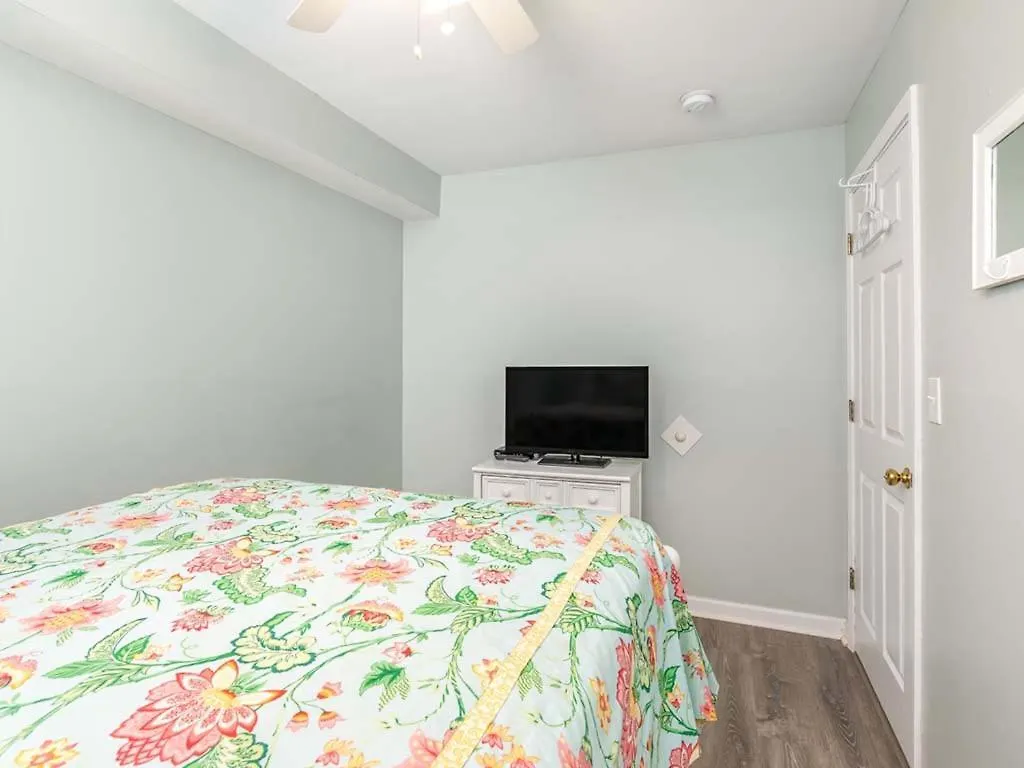 Summer Winds 528 Apartment Tybee Island