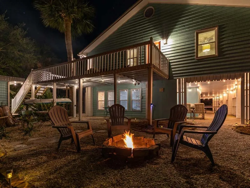 Decked Out Holiday home