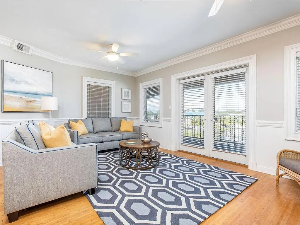 Apartment Brass Rail 306 Tybee Island