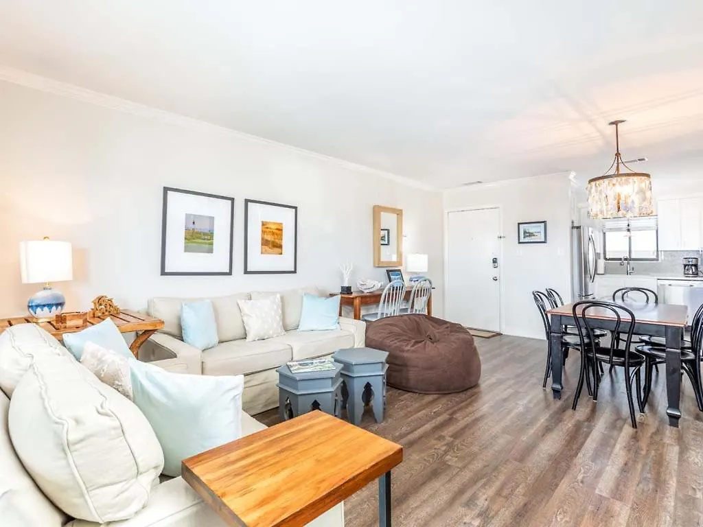 Lighthouse Point 9c Apartment *