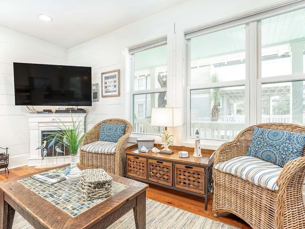 Serenity By The Sea Holiday home Tybee Island