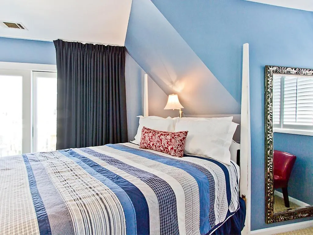 Holiday home Sandys North Shore *