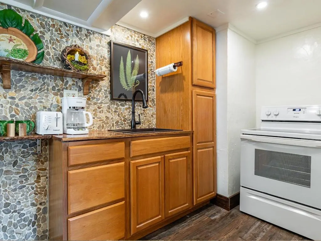 Apartment Gilligans Island *