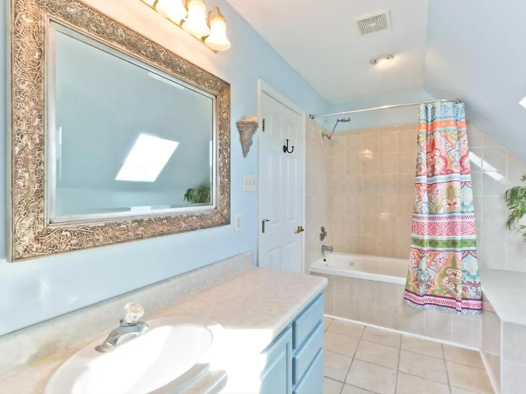 Holiday home Sandys North Shore *