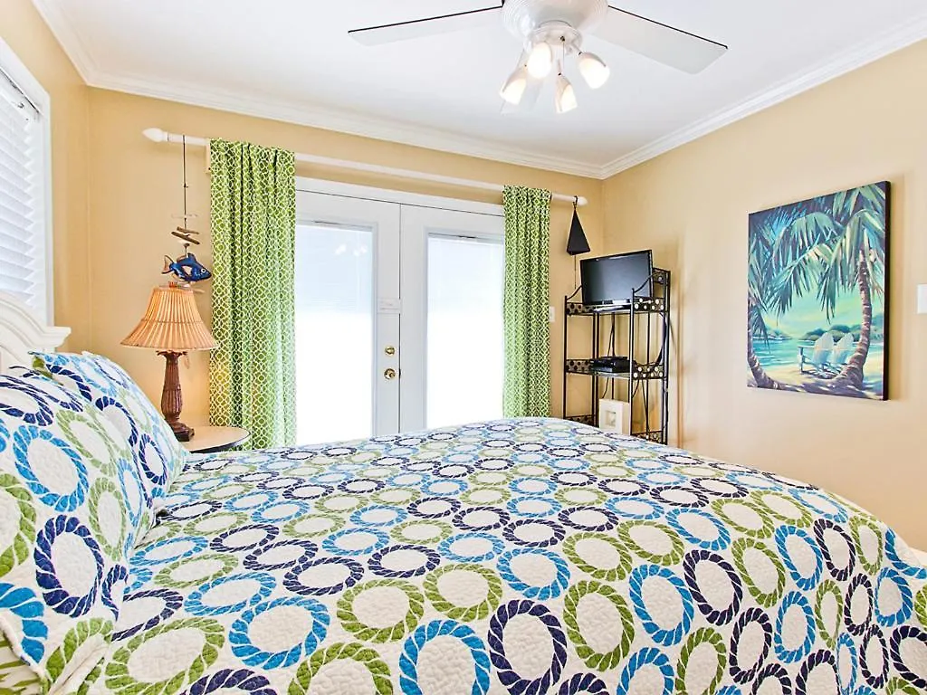 Holiday home Sandys North Shore *