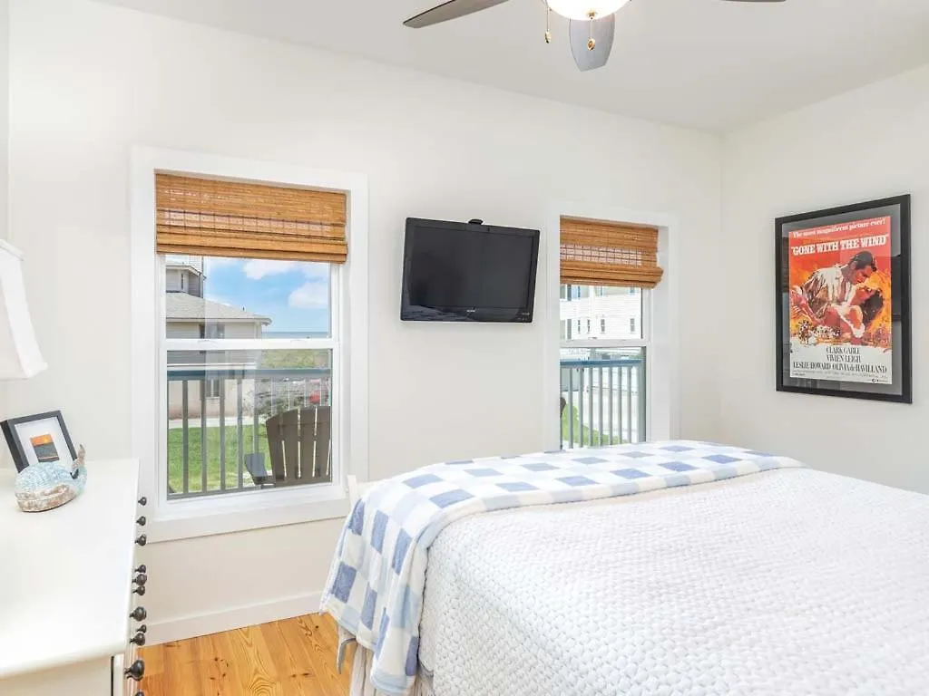 Shore Beats Work Holiday home