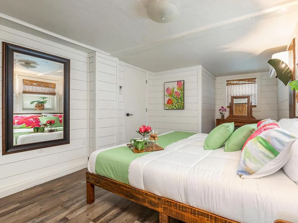 Gilligans Island Apartment *