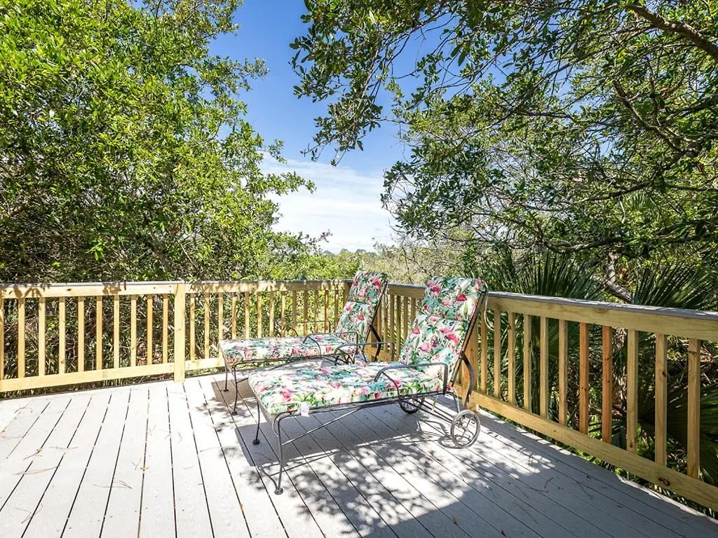 Holiday home Treetop
