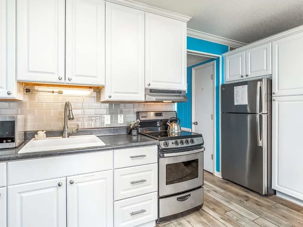 Racquet A219 Apartment