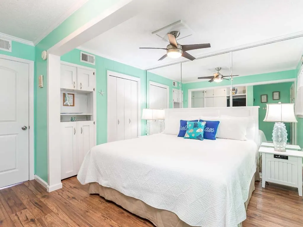 Racquet A219 Apartment *