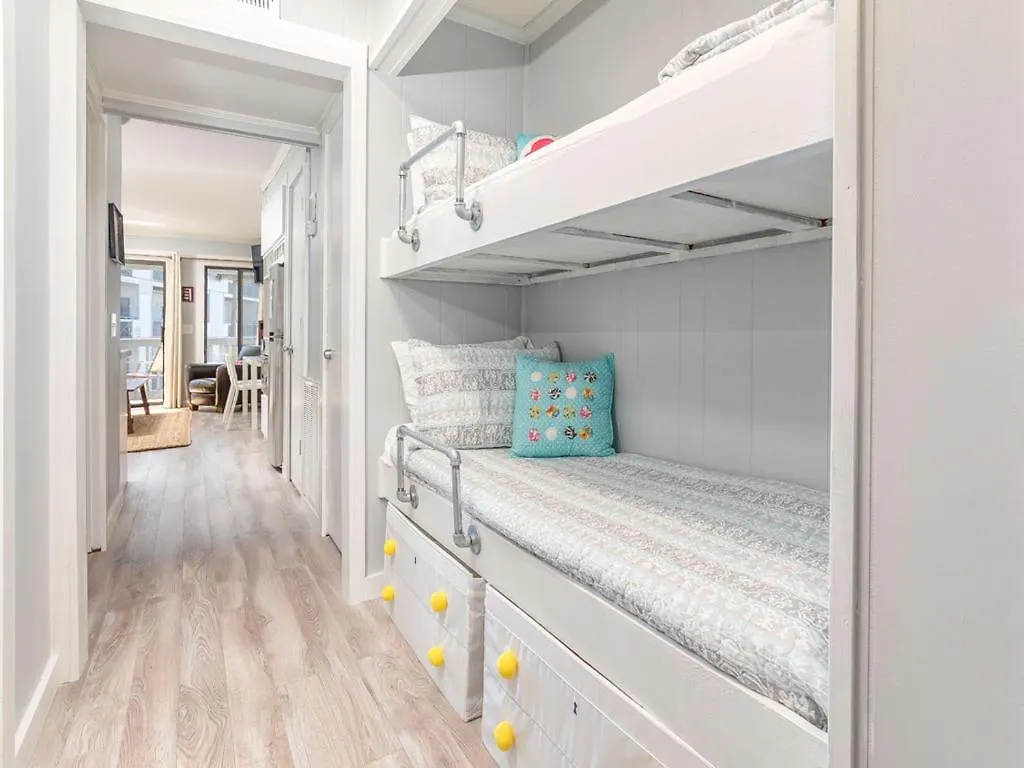 Apartment Racquet B202 Tybee Island