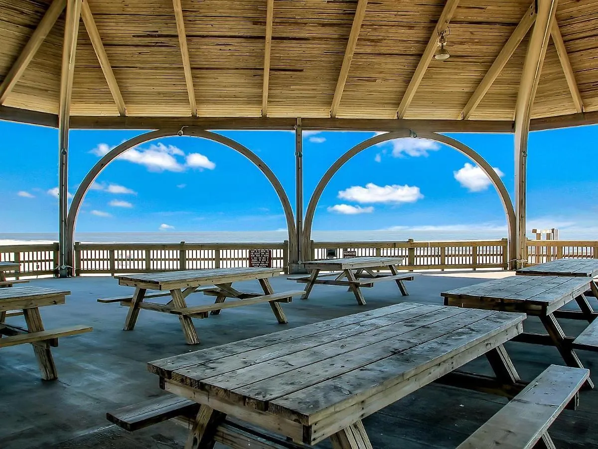 Brent's Beachside Cloud Holiday home