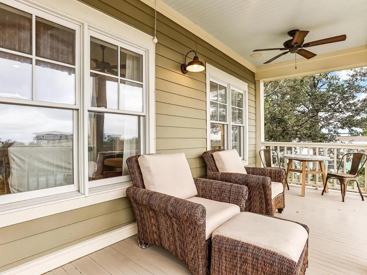Coastal Breeze Holiday home *