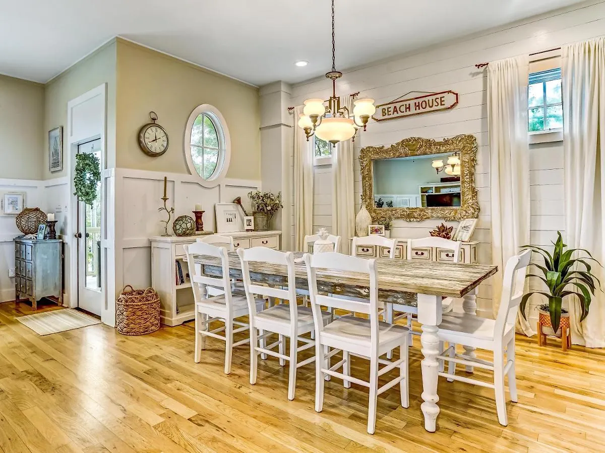 Coastal Breeze Holiday home