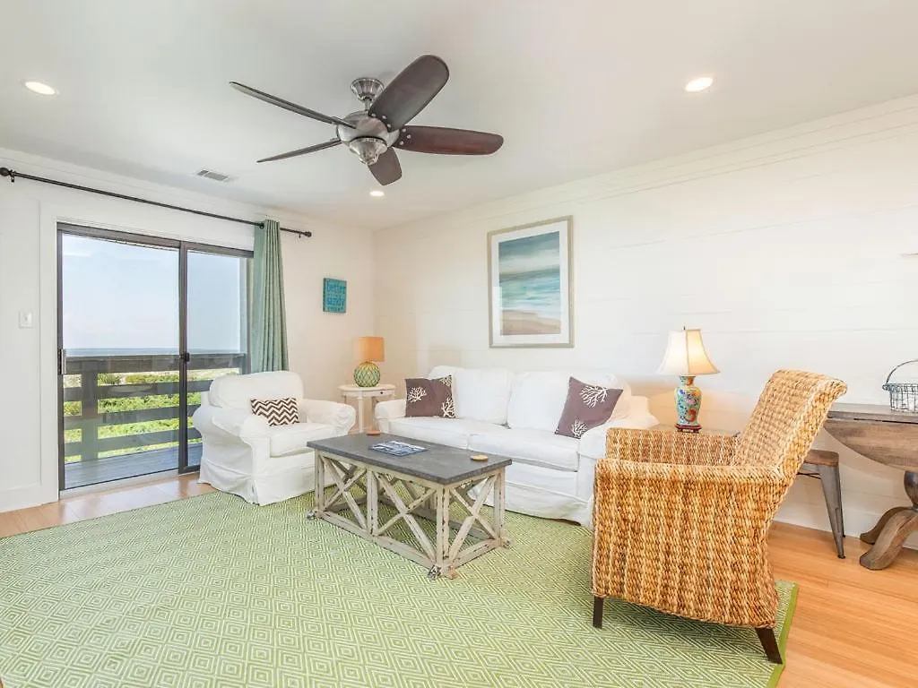 Apartment Lighthouse Point 17c