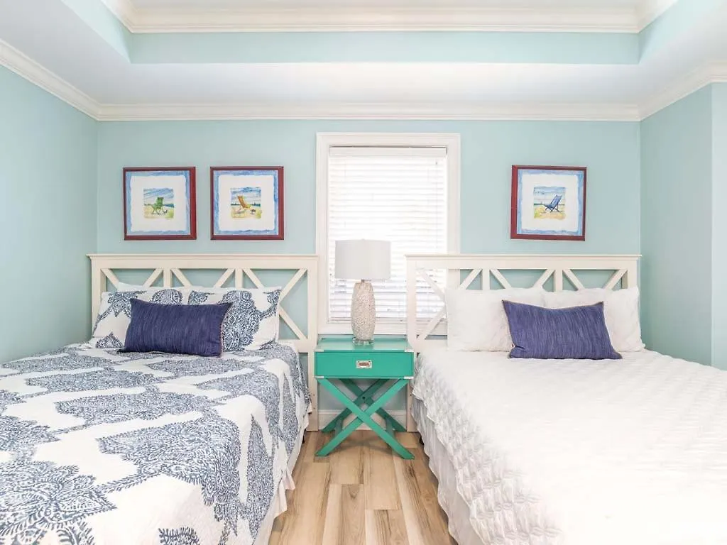 Brass Rail 306 Apartment