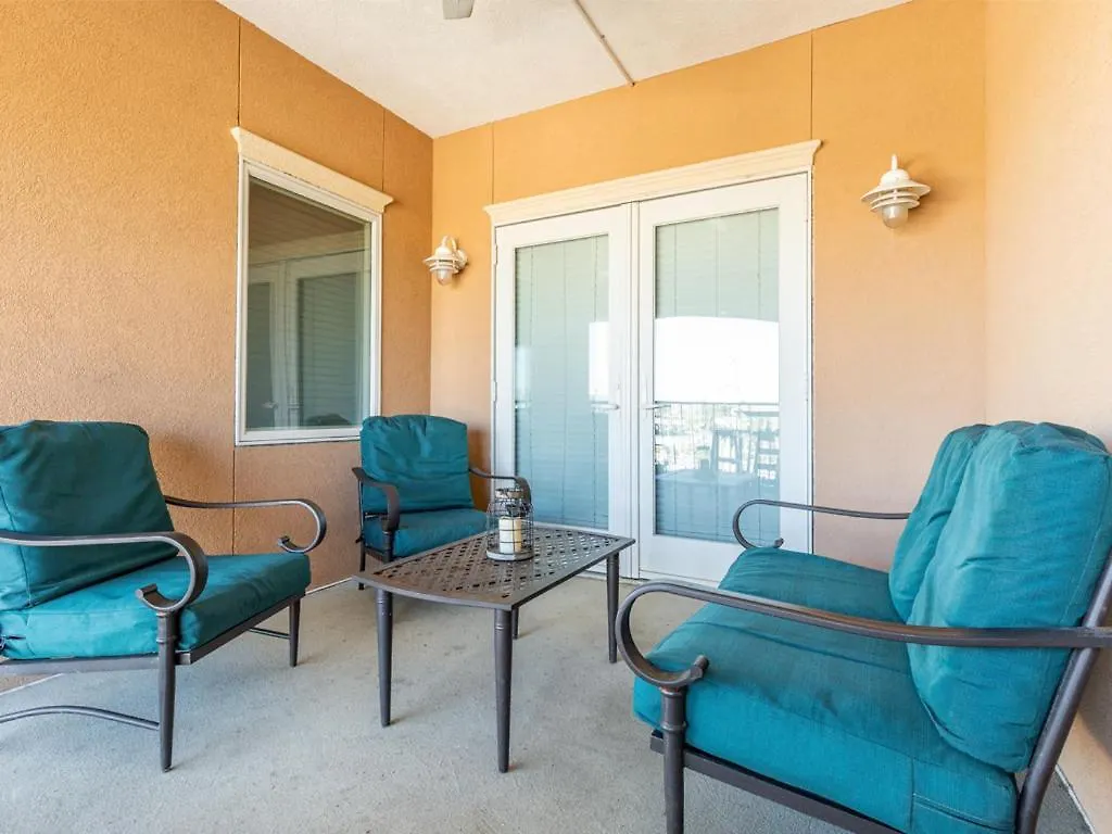 Apartment Brass Rail 306 *
