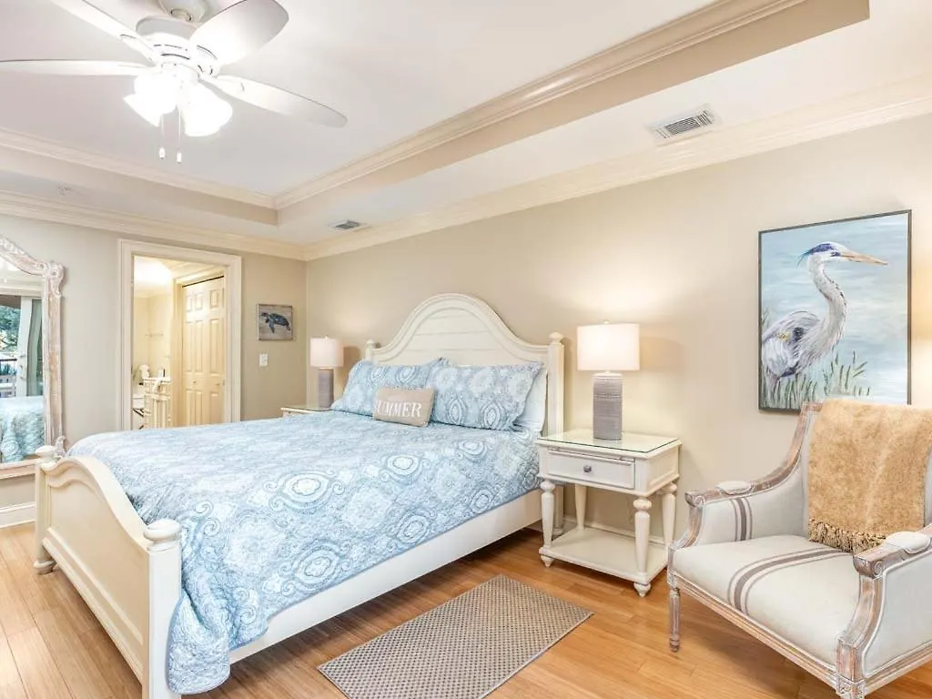 Apartment Brass Rail 317