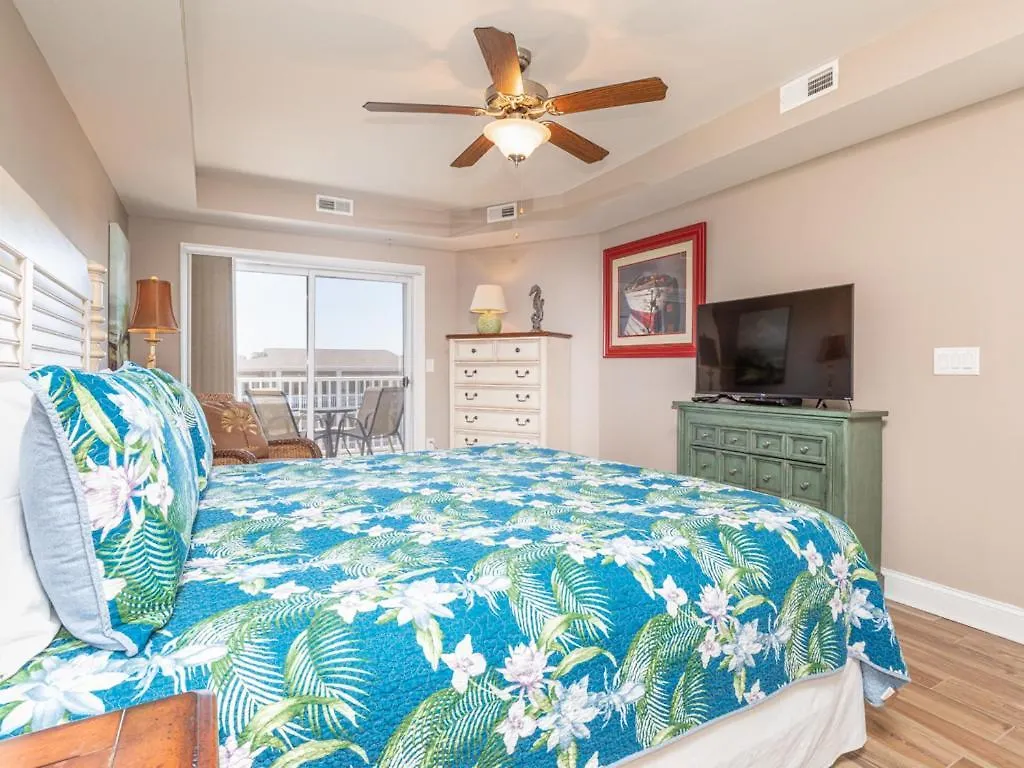 Gull Reef 633 Apartment
