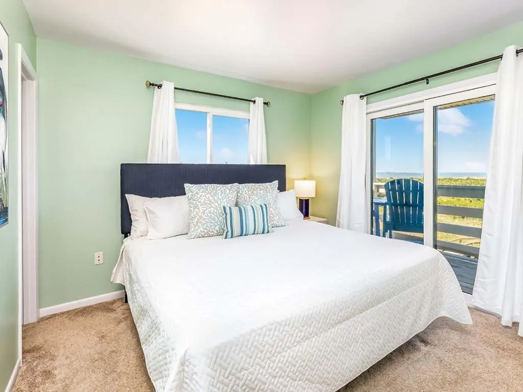 Apartment Lighthouse Point 11c *