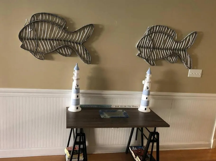 Unique 3br, 1 Of 5 W/huge Poolside Patio, Steps To & Pier, Gated