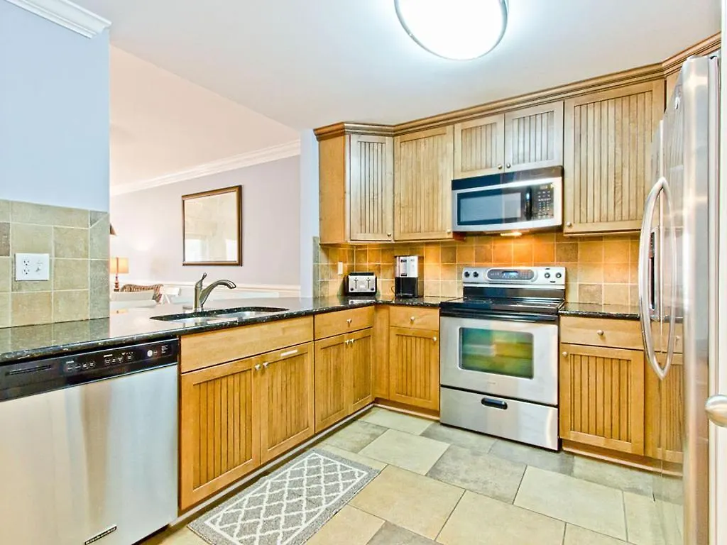 Brass Rail 209 Apartment
