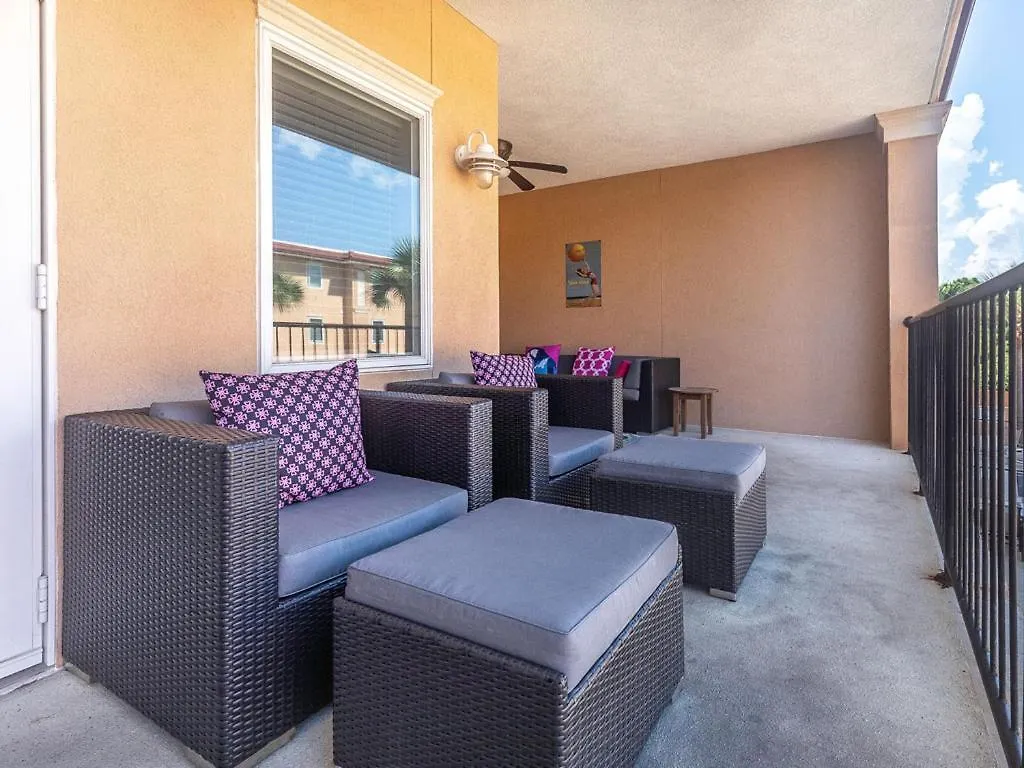 Brass Rail 209 Apartment *