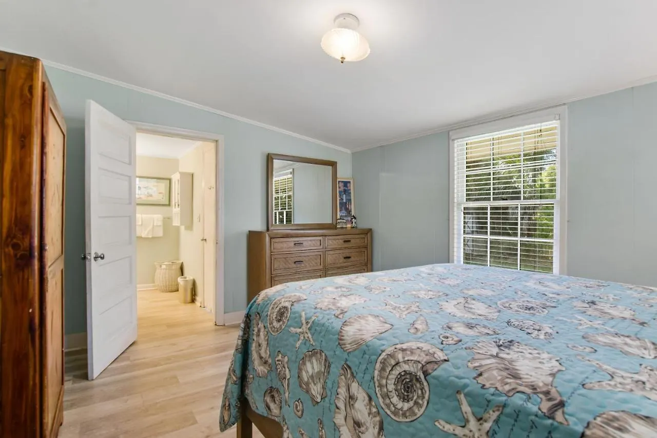 Holiday home On Jones Tybee Island