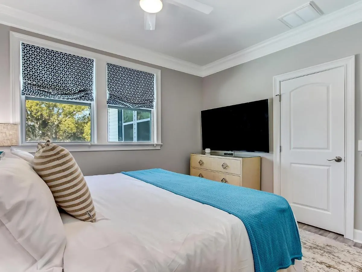 Beachside Collection - 4 Bedroom