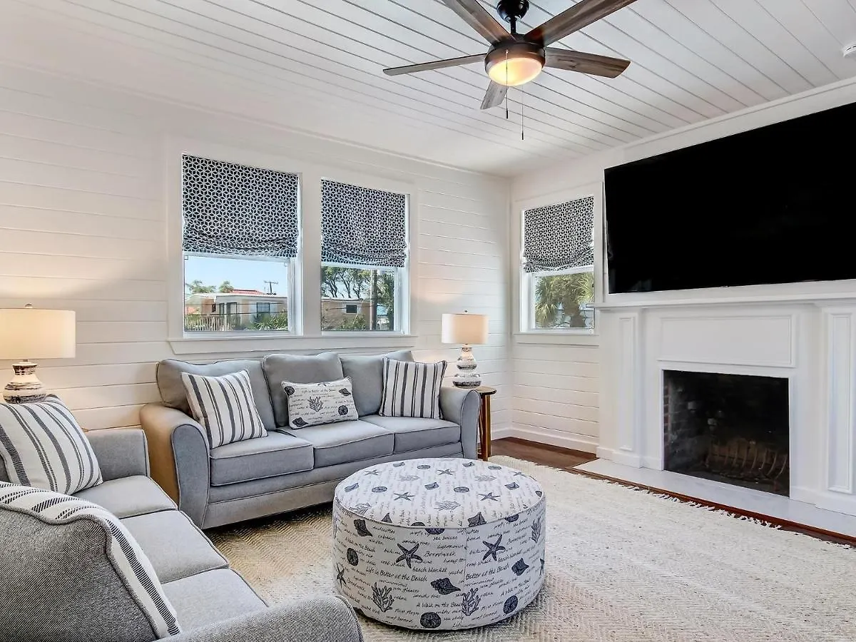 Beachside Collection - 4 Bedroom