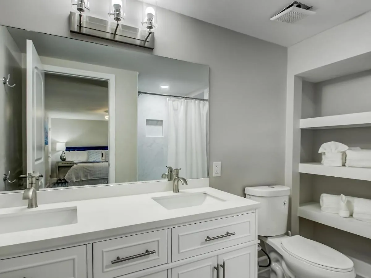 Beachside Collection - 5 Bedroom * Tybee Island