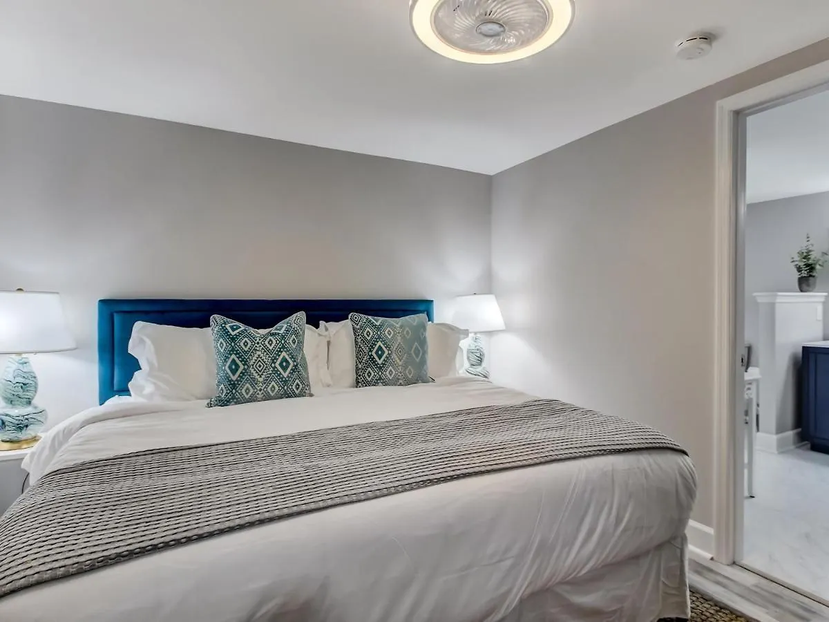 Beachside Collection - 5 Bedroom Holiday home Tybee Island