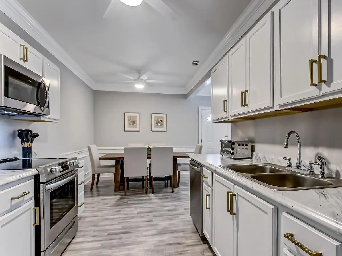 Beachside Collection - 4 Bedroom *