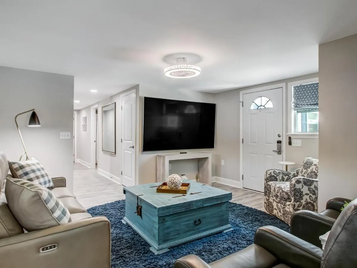 Beachside Collection - 5 Bedroom *