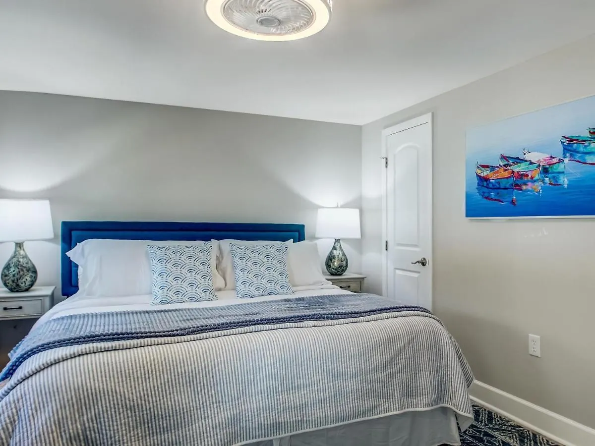 Beachside Unit 1 *