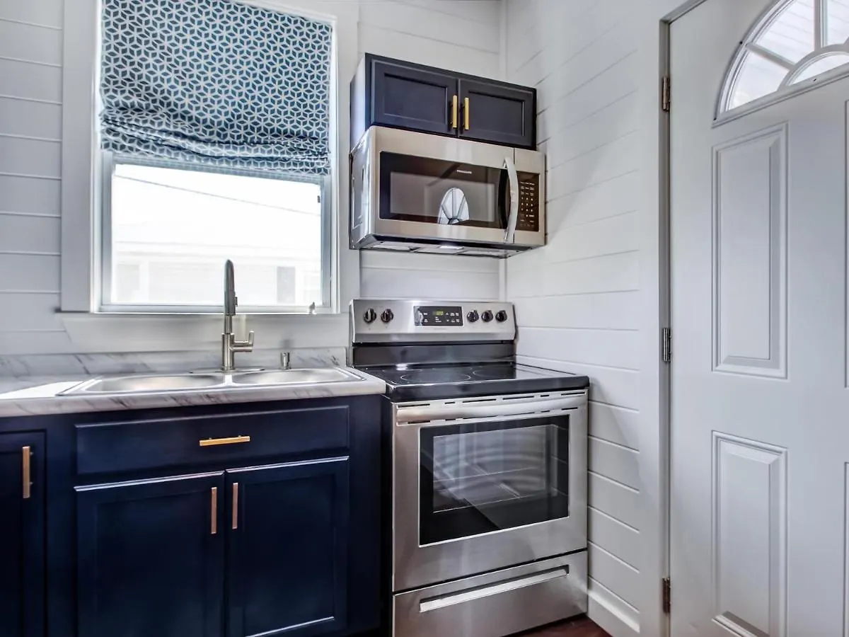 Beachside Unit 4 *