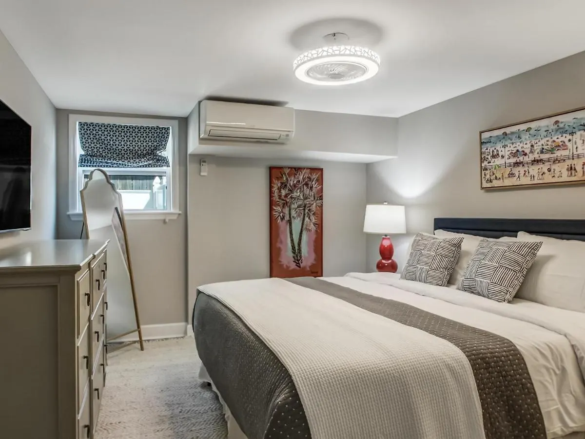 Beachside Unit 1 *