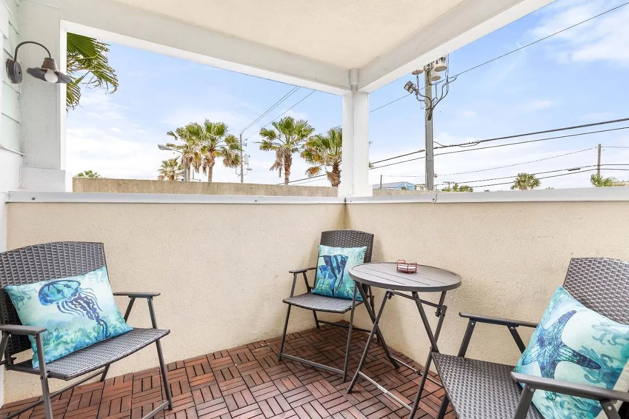 Apartment Captains Watch 8 Tybee Island
