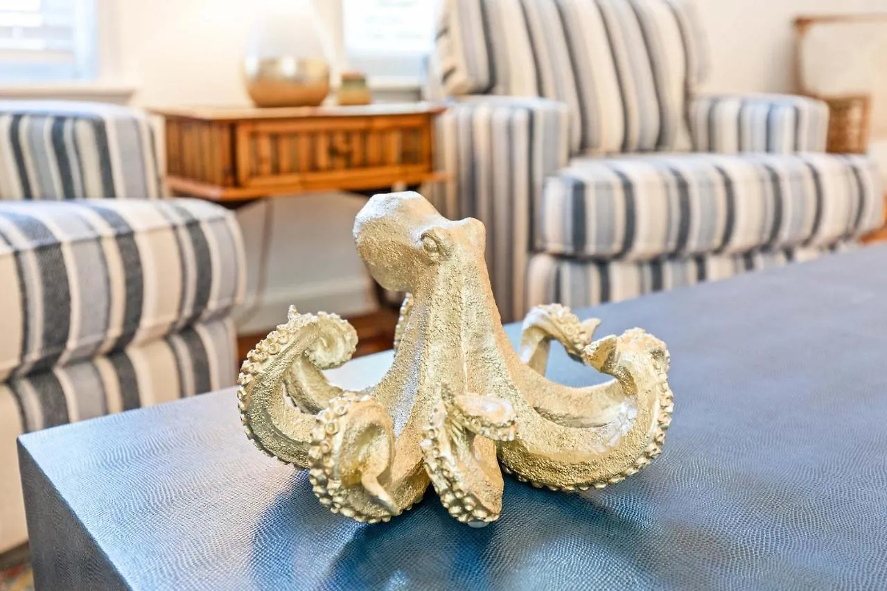 Tybrisa Treasure Holiday home