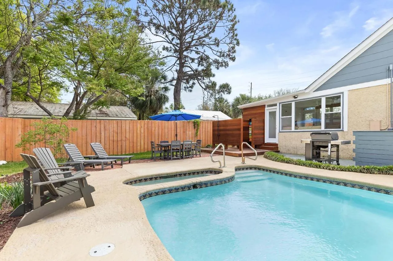 Tybrisa Treasure Holiday home