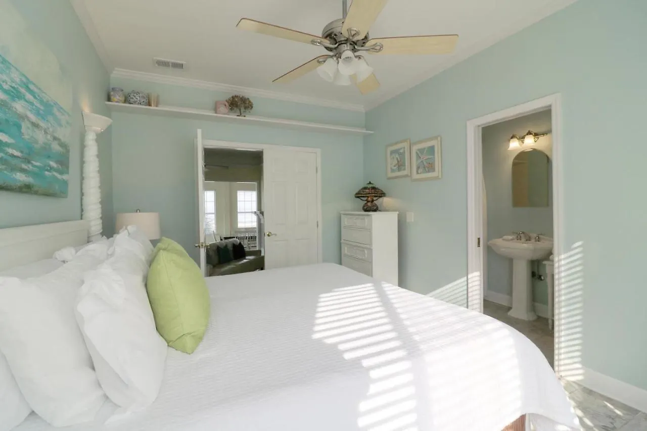 Evelyn's Oasis Tybee Island