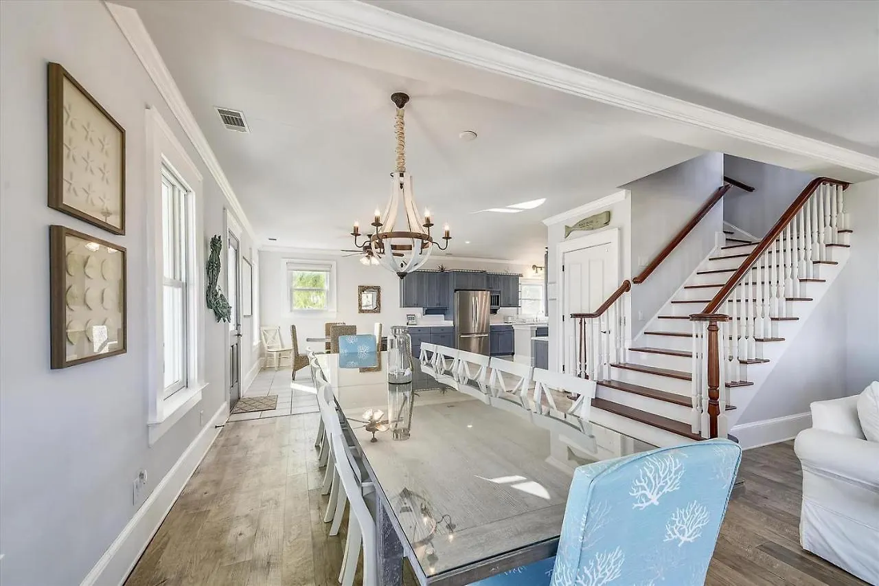 7 Palmwood Court Tybee Island