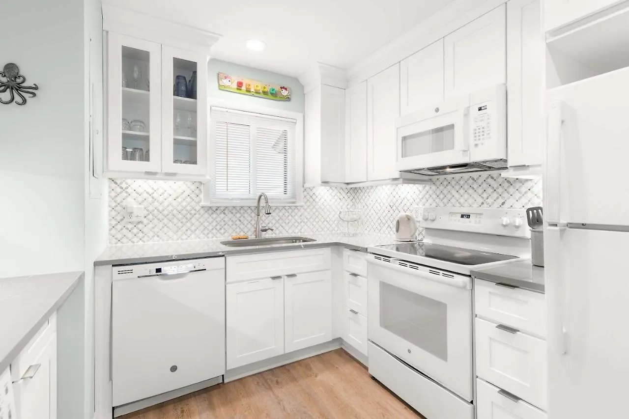 Lighthouse Point 18c Apartment *
