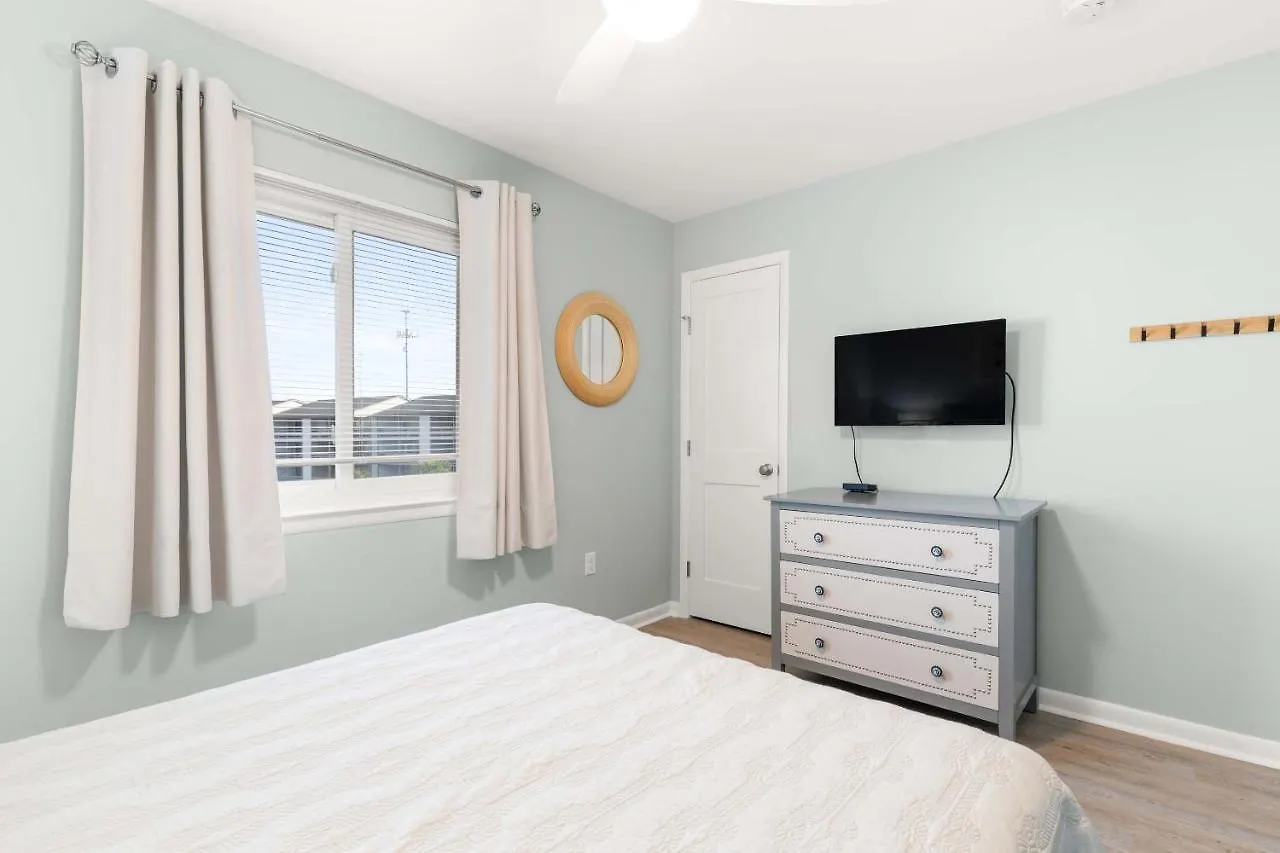 Lighthouse Point 18c Apartment *